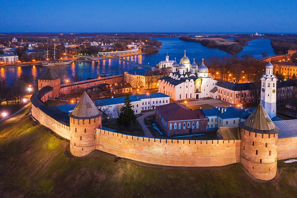 explore beautiful attractions in Veliky Novgorod on attenvo