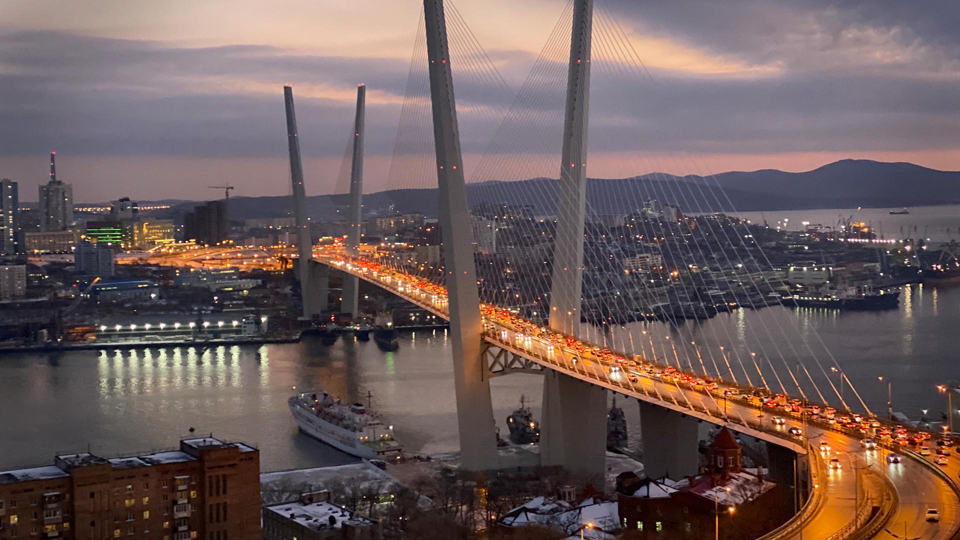 explore beautiful attractions in Vladivostok on attenvo